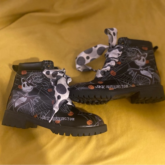 Nightmare before Xmas boots - Picture 2 of 4